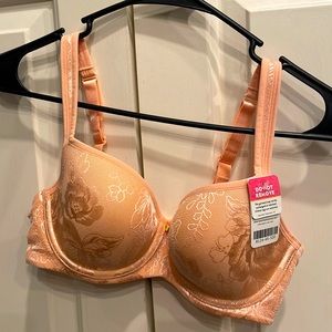 Essential Bodywear NWT lace bra